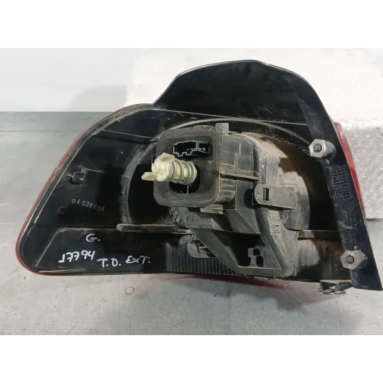 Piloto Trasero Derecho Exterior para Volkswagen Golf Plus V (5M1, 521)