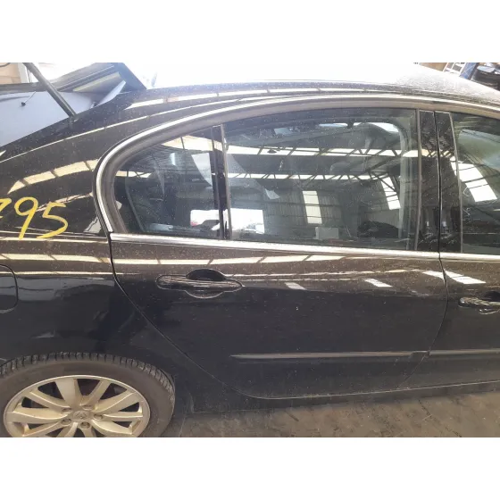 Puerta Trasera Derecha para Renault Laguna Iii (Bt0/1)