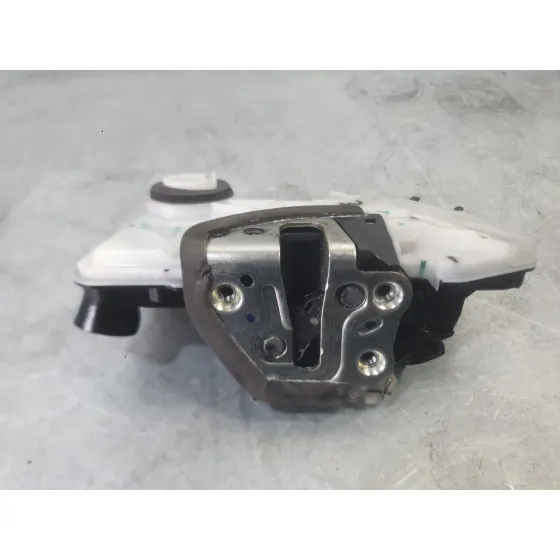 Cerradura Puerta Delantera Izquierda para Toyota Corolla Sedan (_E21_)