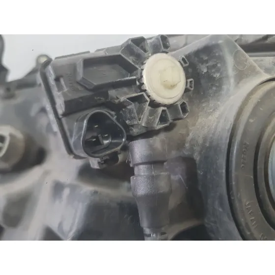 Faro Derecho para Toyota Corolla Sedan (_E21_)