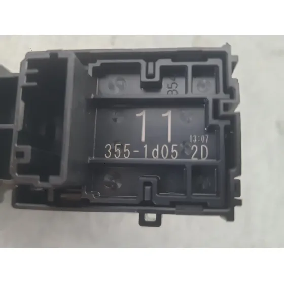 Mando Elevalunas Delantero Derecho para Toyota Corolla Sedan (_E21_)