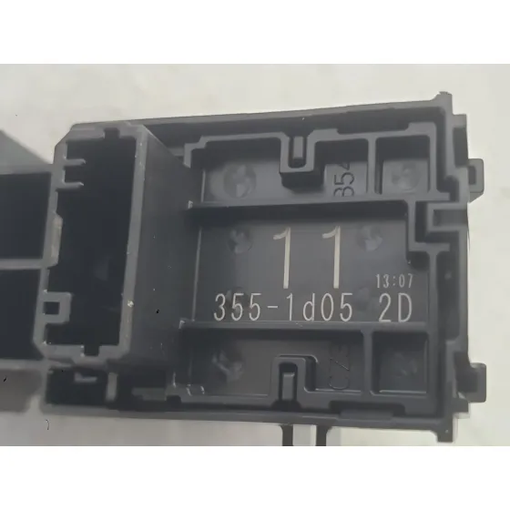 Mando Elevalunas Trasero Derecho para Toyota Corolla Sedan (_E21_)