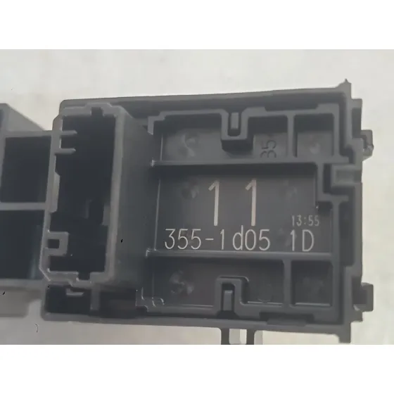 Mando Elevalunas Trasero Izquierdo para Toyota Corolla Sedan (_E21_)