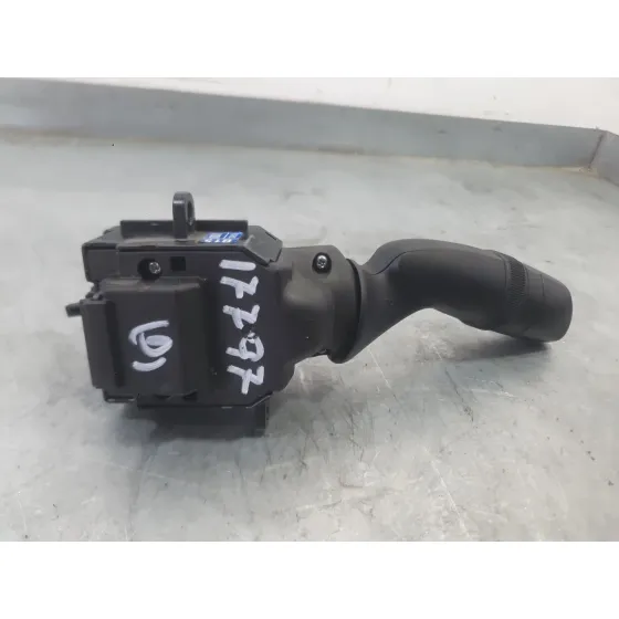 Mando Intermitentes para Toyota Corolla Sedan (_E21_)