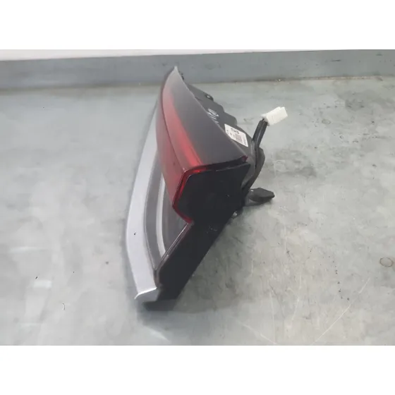 Piloto Trasero Derecho Interior para Toyota Corolla Sedan (_E21_)