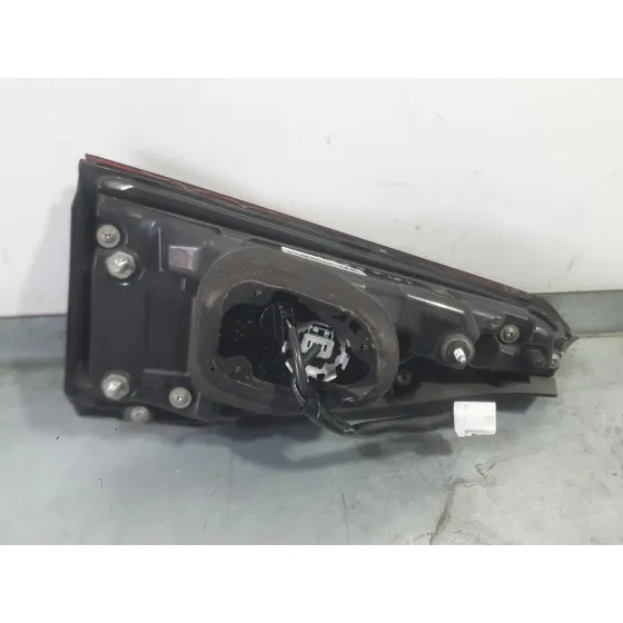 Piloto Trasero Derecho Interior para Toyota Corolla Sedan (_E21_)