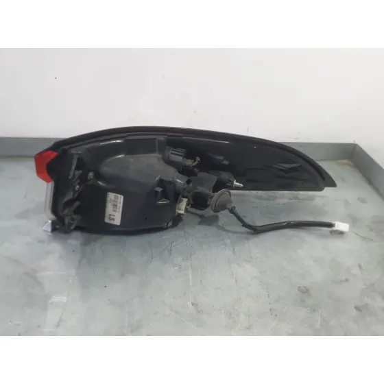 Piloto Trasero Izquierdo Exterior para Toyota Corolla Sedan (_E21_)