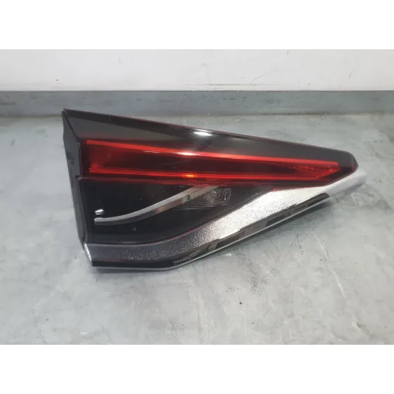Piloto Trasero Izquierdo Interior para Toyota Corolla Sedan (_E21_)