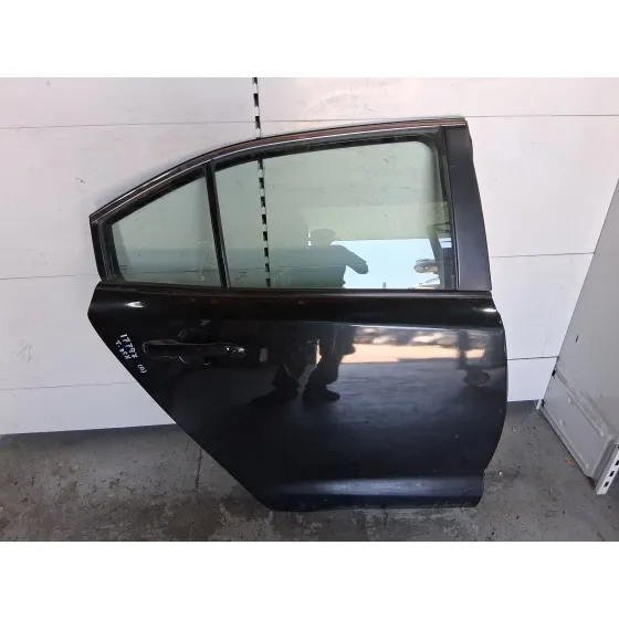 Puerta Trasera Derecha para Toyota Corolla Sedan (_E21_)