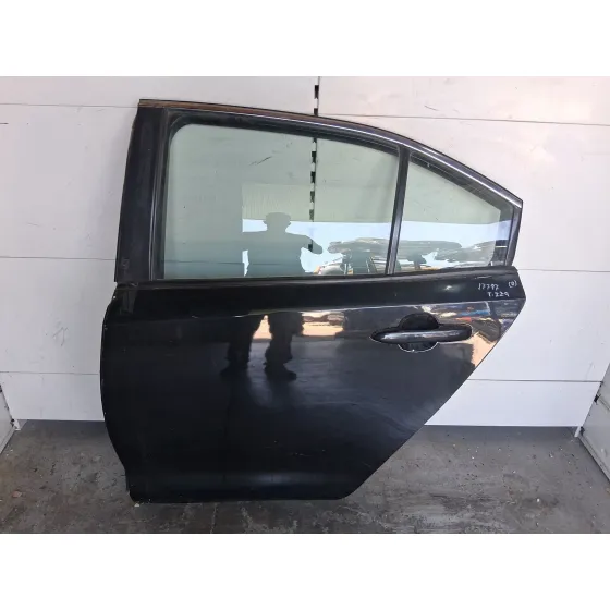 Puerta Trasera Izquierda para Toyota Corolla Sedan (_E21_)