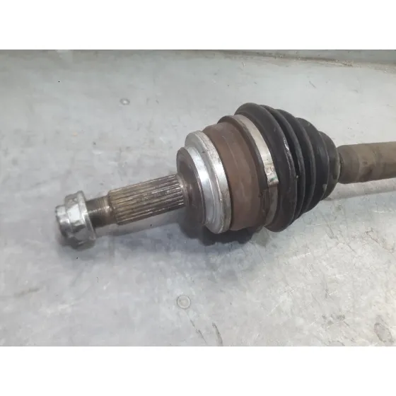 Transmision Delantera Derecha para Toyota Corolla Sedan (_E21_)