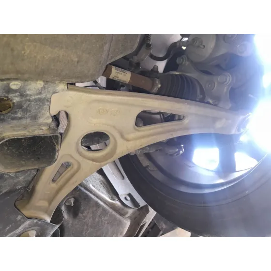Brazo Suspension Inferior Delantero Izquierdo para Kia Niro I (De)