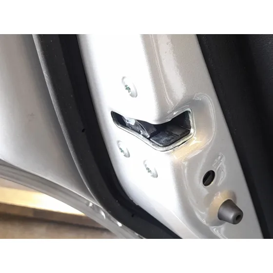 Cerradura Puerta Trasera Izquierda para Kia Niro I (De)