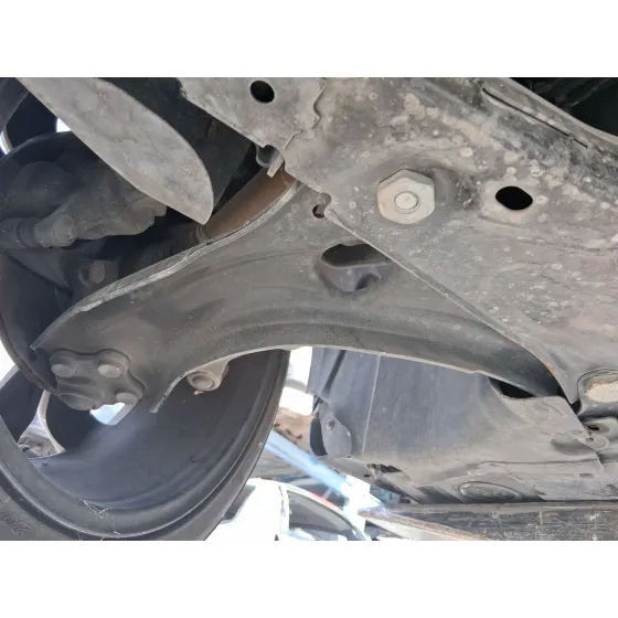 Brazo Suspension Inferior Delantero Derecho para Renault Clio V (B7_)