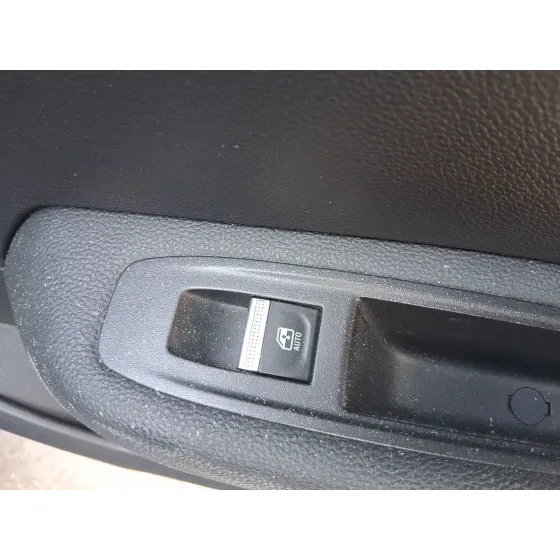 Mando Elevalunas Trasero Derecho para Renault Clio V (B7_)