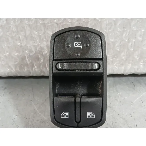 Mando Elevalunas Delantero Izquierdo para Opel Corsa E (X15)