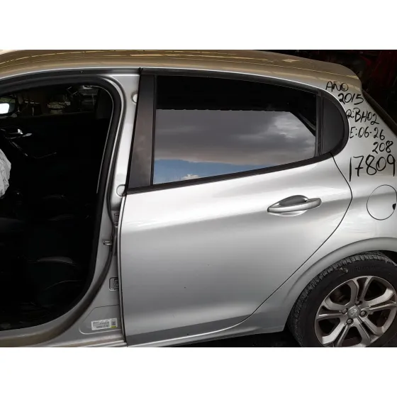 Puerta Trasera Izquierda para Peugeot 208 I (Ca_, Cc_)