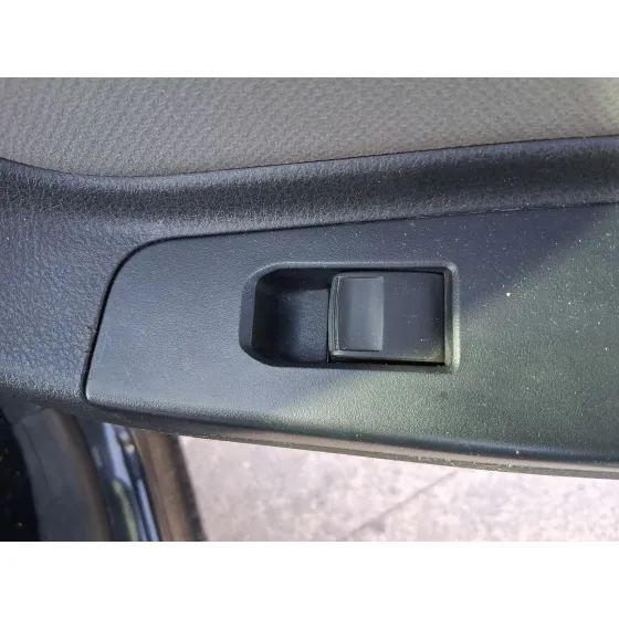 Mando Elevalunas Trasero Derecho para Toyota Yaris (_P13_)