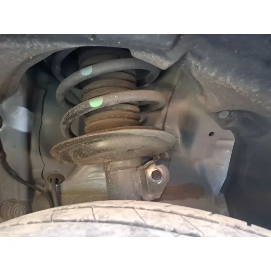 Amortiguador Delantero Derecho para Toyota Yaris (_P13_)