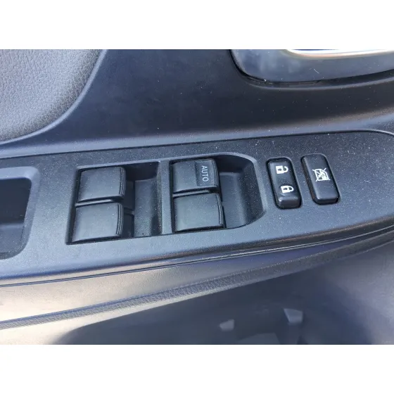 Mando Elevalunas Delantero Izquierdo para Toyota Yaris (_P13_)