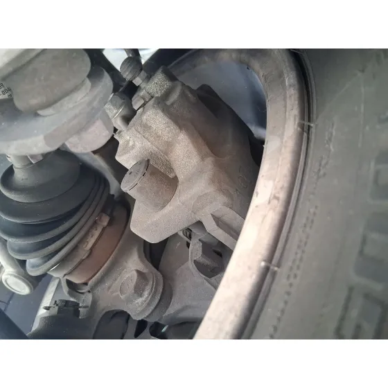 Pinza Freno Delantera Izquierda para Toyota Yaris (_P13_)