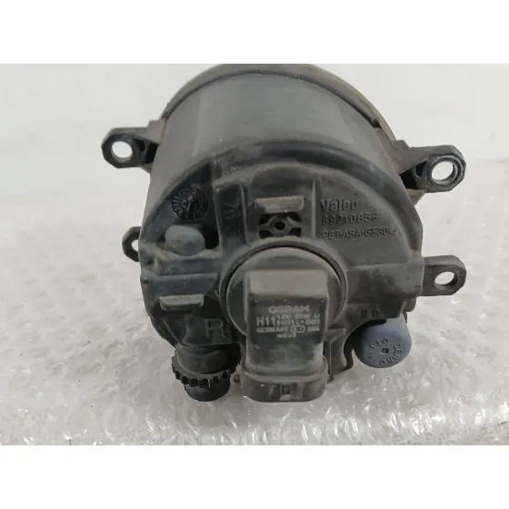 Faro Antiniebla Derecho para Toyota Avensis Sedan (_T25_)