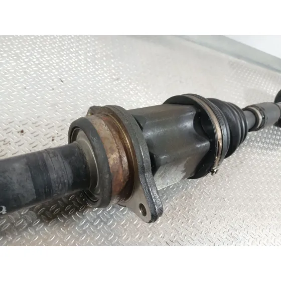 Transmision Delantera Derecha para Toyota Avensis Sedan (_T25_)