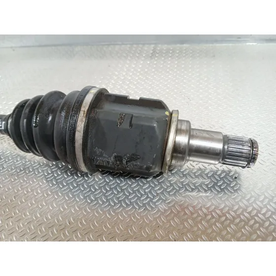 Transmision Delantera Izquierda para Toyota Avensis Sedan (_T25_)