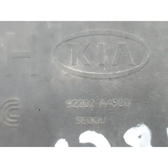 Faro Antiniebla Derecho para Kia Carens Iv