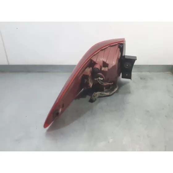 Piloto Trasero Derecho Exterior para Kia Carens Iv