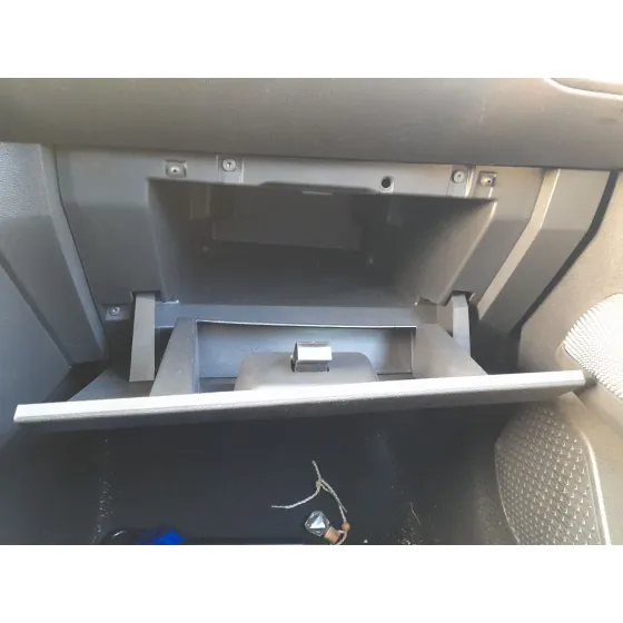 Guantera para Dacia Sandero Iii