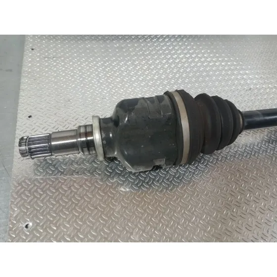Transmision Delantera Derecha para Toyota Yaris (_P13_)