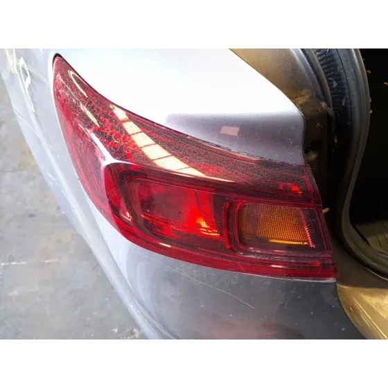 Piloto Trasero Izquierdo Exterior para Renault Talisman (Lp_)