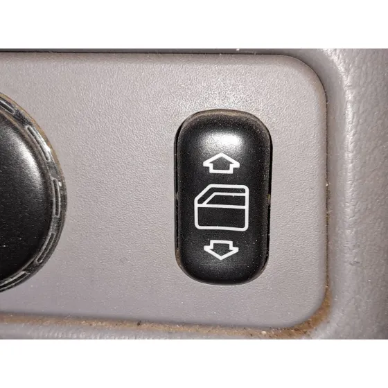 Mando Elevalunas Trasero Derecho para Mercedes-Benz Clase M (W163)