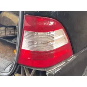 Piloto Trasero Derecho para Mercedes-Benz Clase M (W163)