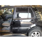 Puerta Trasera Izquierda para Mercedes-Benz Clase M (W163)