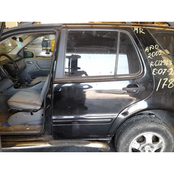 Puerta Trasera Izquierda para Mercedes-Benz Clase M (W163)
