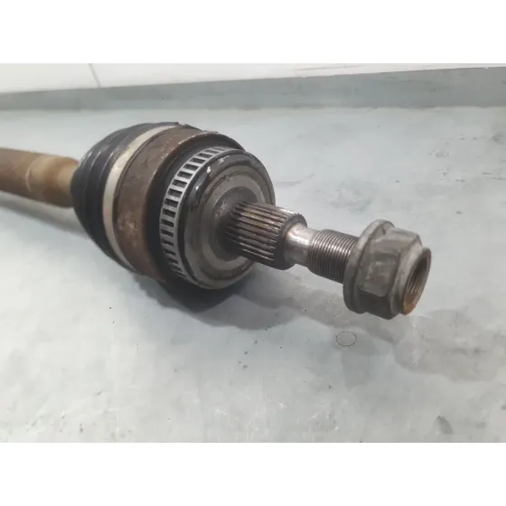 Transmision Delantera Derecha para Mercedes-Benz Clase M (W163)