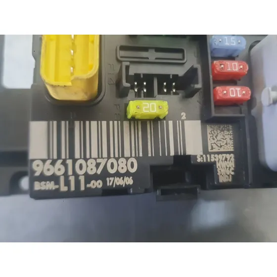 Caja Reles / Fusibles para Peugeot 307 Sw (3H)