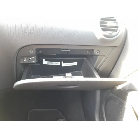 Guantera para Seat Leon (1P1)