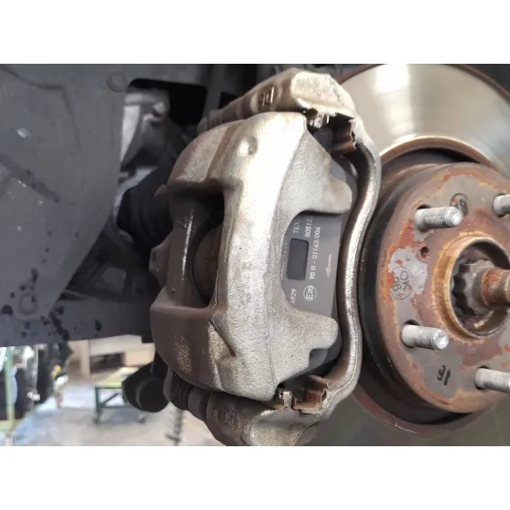 Pinza Freno Delantera Izquierda para Toyota Auris (_E18_)