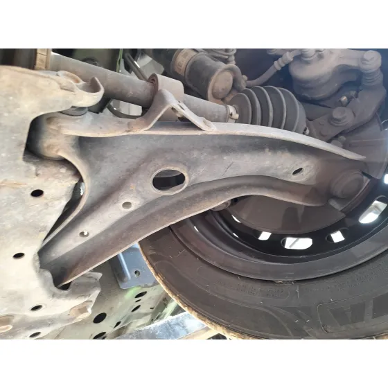 Brazo Suspension Inferior Delantero Izquierdo para Mazda 2 (De_, Dh_)