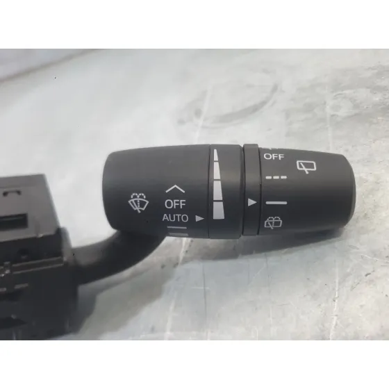Mando Limpia para Mazda 2 Lim. ()