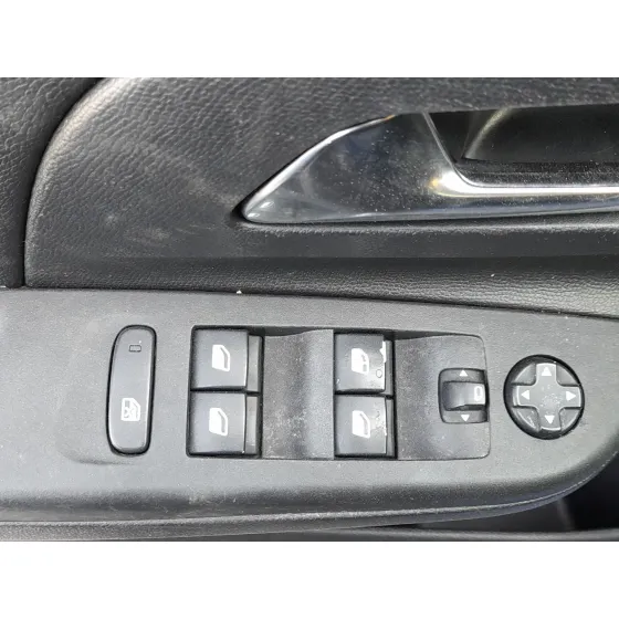 Mando Elevalunas Delantero Izquierdo para Opel Corsa F (P2Jo)