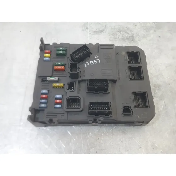 Caja Reles / Fusibles para Citroën Xsara Picasso (N68)