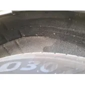 Plastico Pase Rueda Tras. Izq. para Volkswagen Golf Vi (5K1)