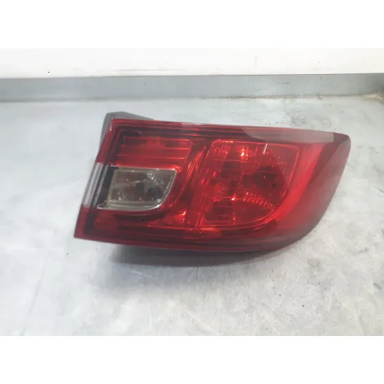 Piloto Trasero Derecho Exterior para Renault Clio Iv (Bh_)