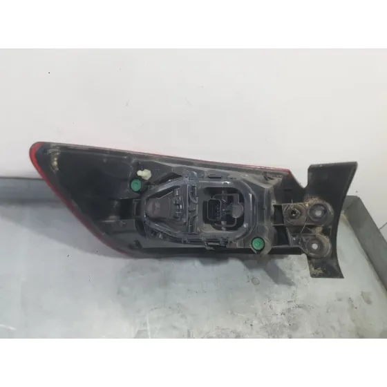 Piloto Trasero Derecho Exterior para Renault Clio Iv (Bh_)