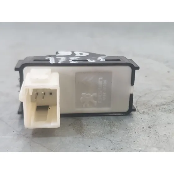 Mando Elevalunas Delantero Derecho para Peugeot 3008 Ii Suv (Mc_, Mr_, Mj_, M4_)