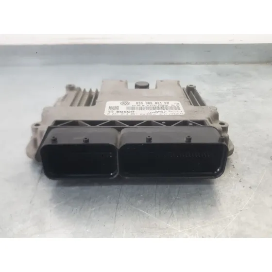Centralita Motor Uce para Volkswagen Golf V (1K1)